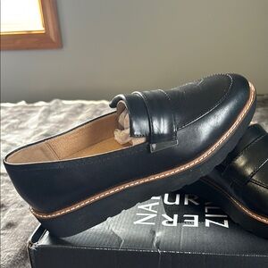 Naturalizer- Women’s 7 Wide NIB #NAT-33